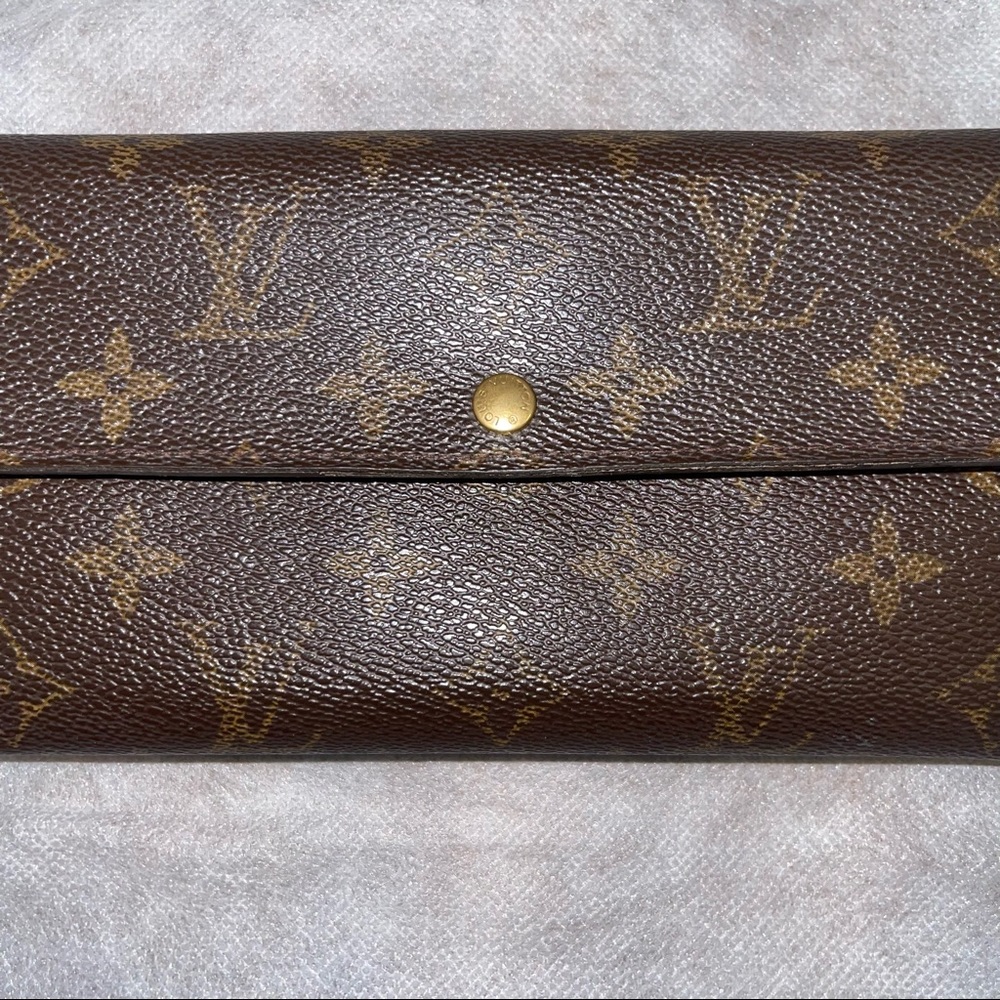 ‼️SOLD‼️ Authentic 💯 Louis Vuitton Long wallet